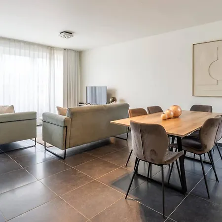 Beautiful Duplex For 6 On A Top-notch Location With Free Parking * 奥斯滕德