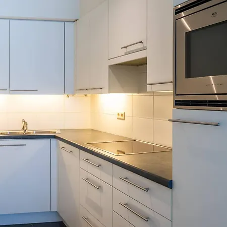 Beautiful Duplex For 6 On A Top-notch Location With Free Parking 公寓 *