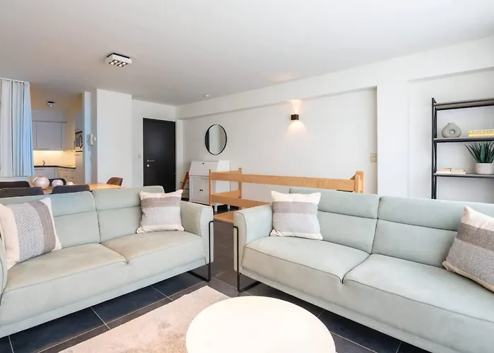 Beautiful Duplex For 6 On A Top-notch Location With Free Parking