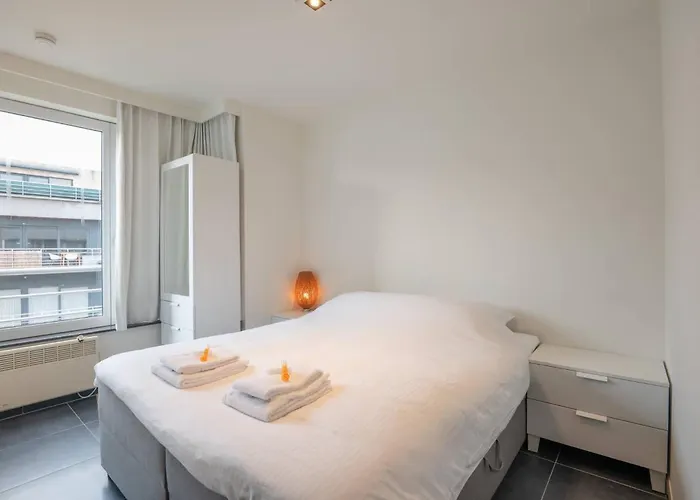 公寓 Beautiful Duplex For 6 On A Top-notch Location With Free Parking